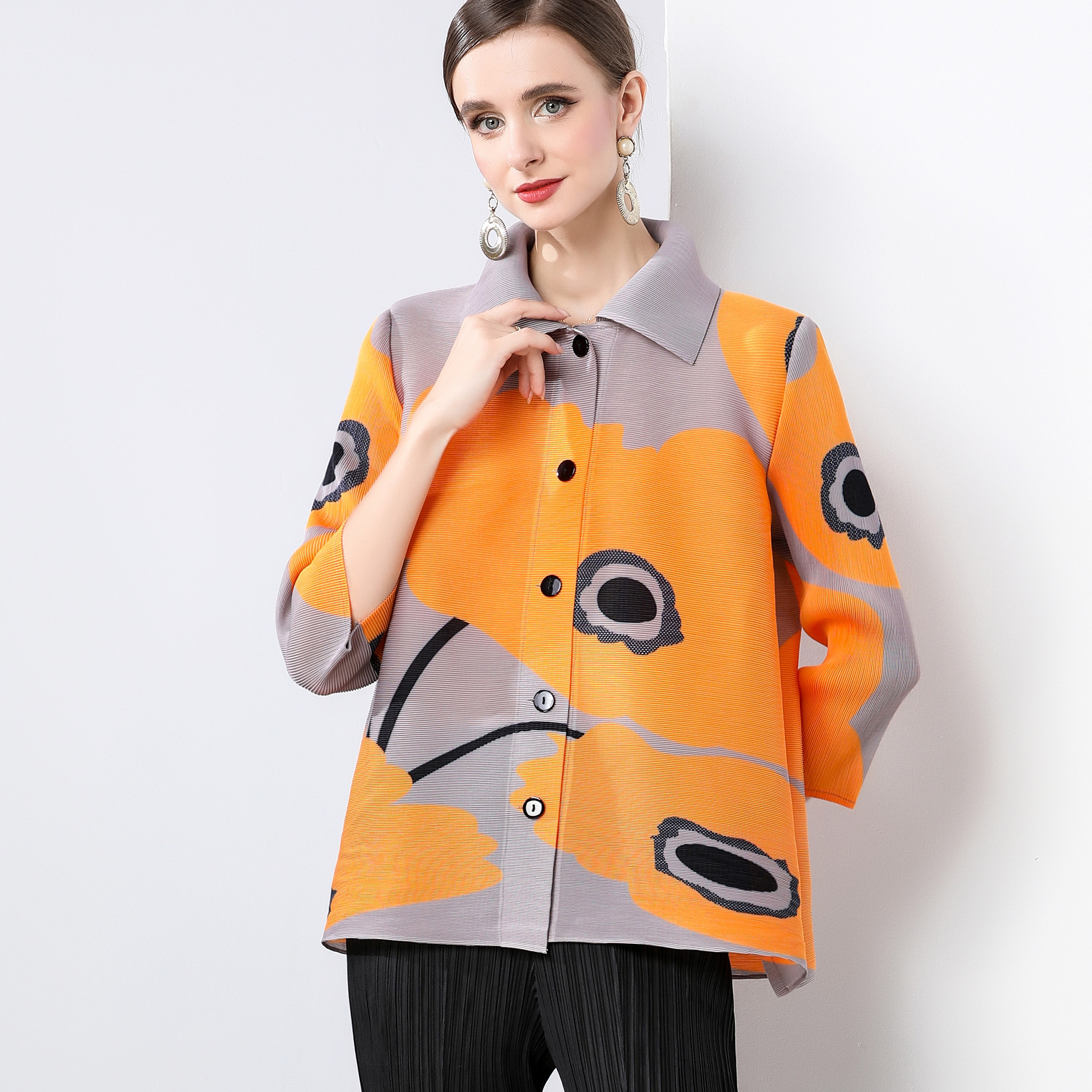 Miyake loose plus size mm outfit, single breasted long sleeved shirt, lapel pleated small jacket, spring and autumn foreign trade new style, versatile