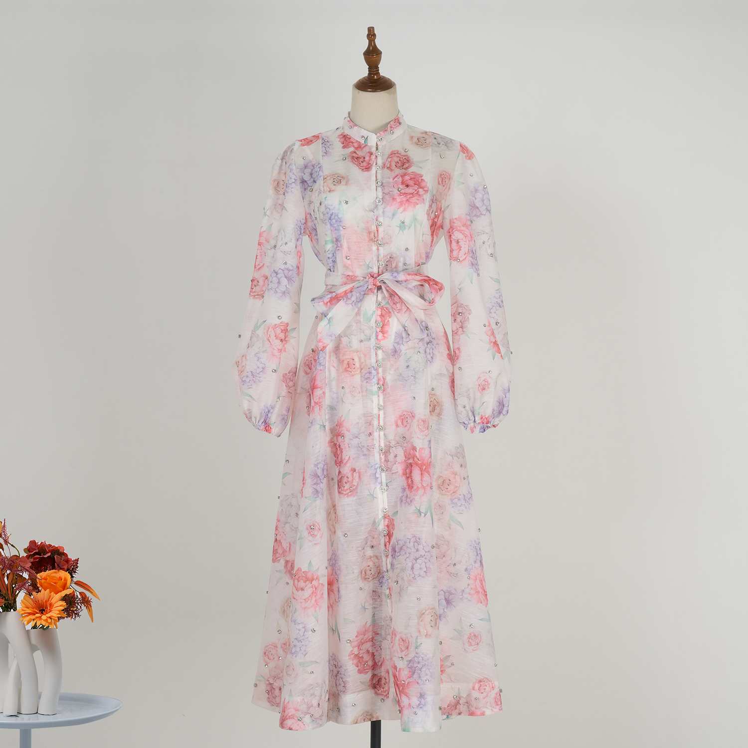 Real shot spot, niche foreign trade, European and American vacation style, lantern sleeves, flower button printed skirt, elegant socialite dress, long style