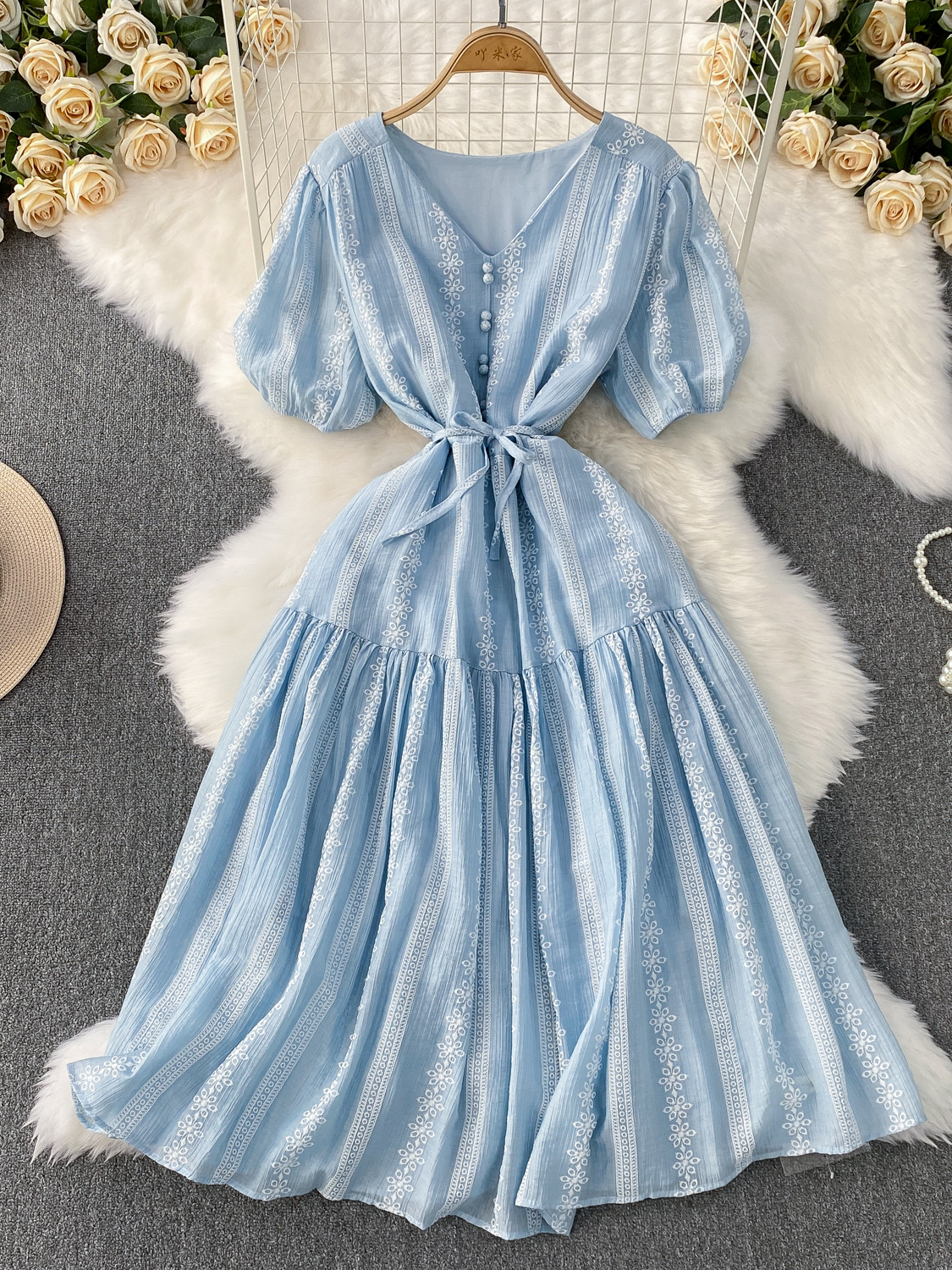 Gentle Wind Blue Embroidered Bubble Sleeve Dress for Women 2025 Summer New Collection: Waist cinching, slimming, pleated mid length skirt