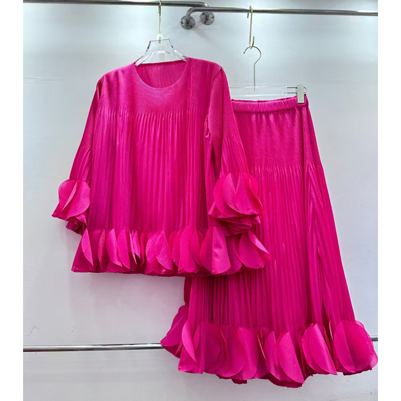 Age reducing beautiful Western style set for women's spring and summer new style, loose and casual fashion top, half skirt two-piece set