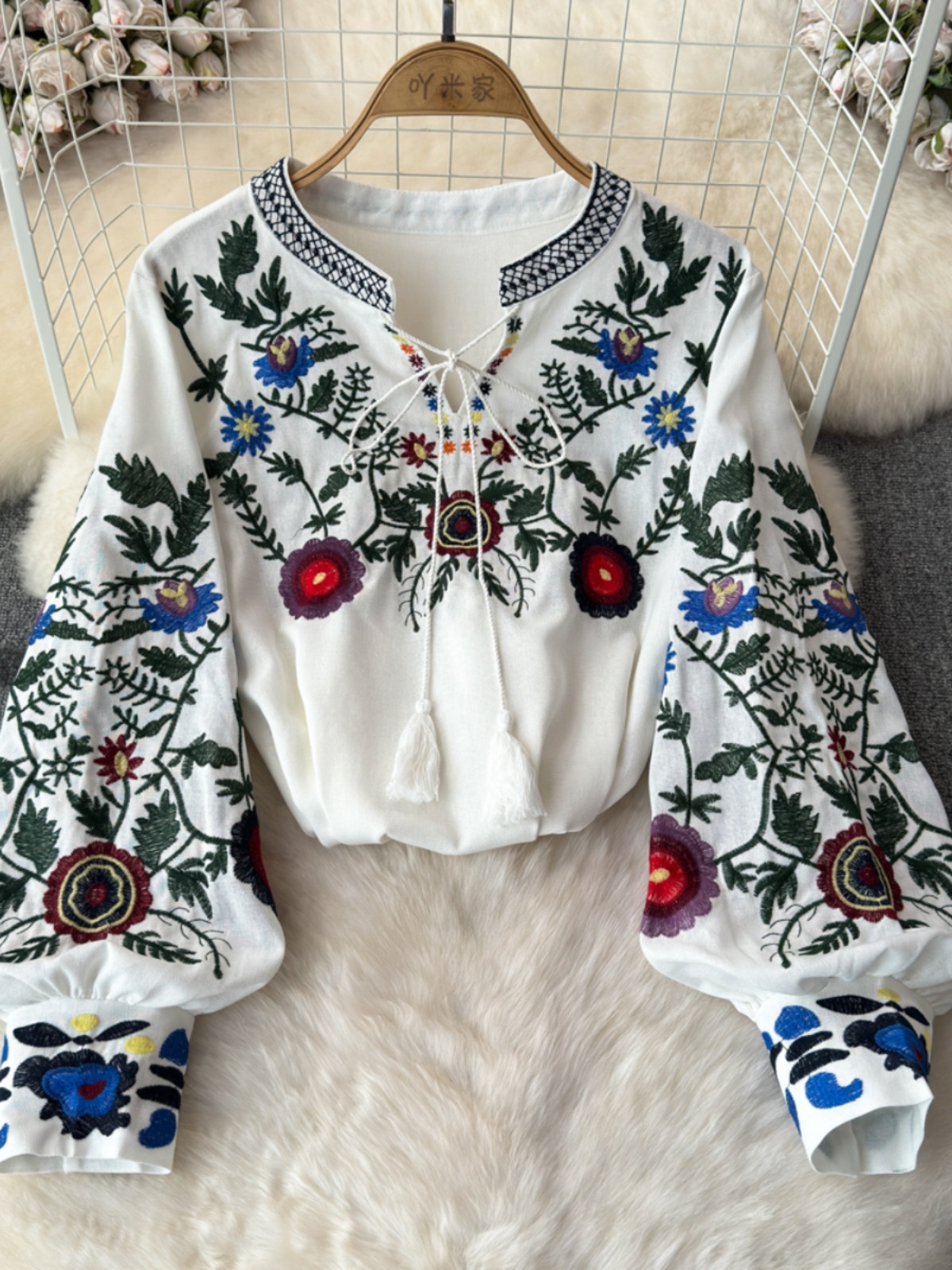 2025 Spring and Autumn Retro Ethnic Style Long Sleeve Round Neck Loose Meat Covering Embroidered Hooded Shirt Women's Casual Top