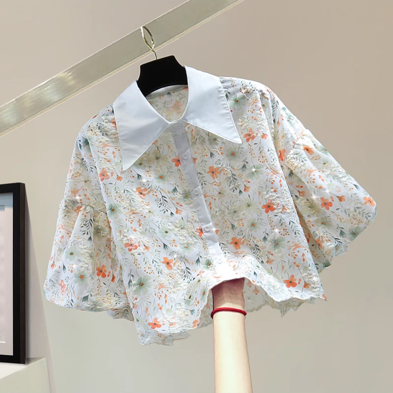 French sweet hollow floral bubble sleeve shirt for women's summer 2025 new short style, small and elegant, diamond studded top