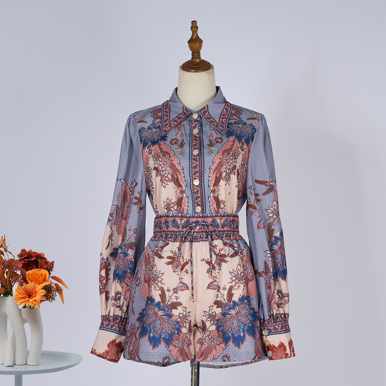 Real time spot spring new style ethnic style printed long sleeved shirt set