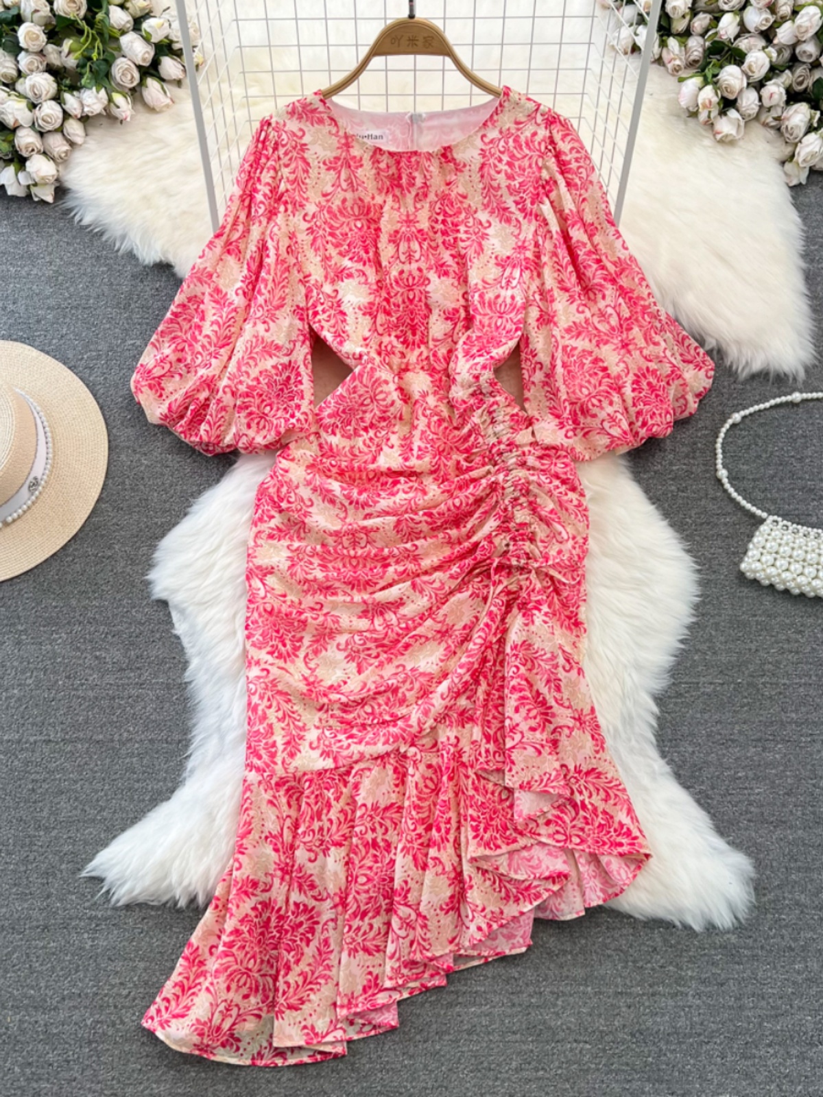 Advanced and luxurious bubble short sleeved round neck waist cinching slimming mid to long A-line fish tail wrapped hip floral dress for summer
