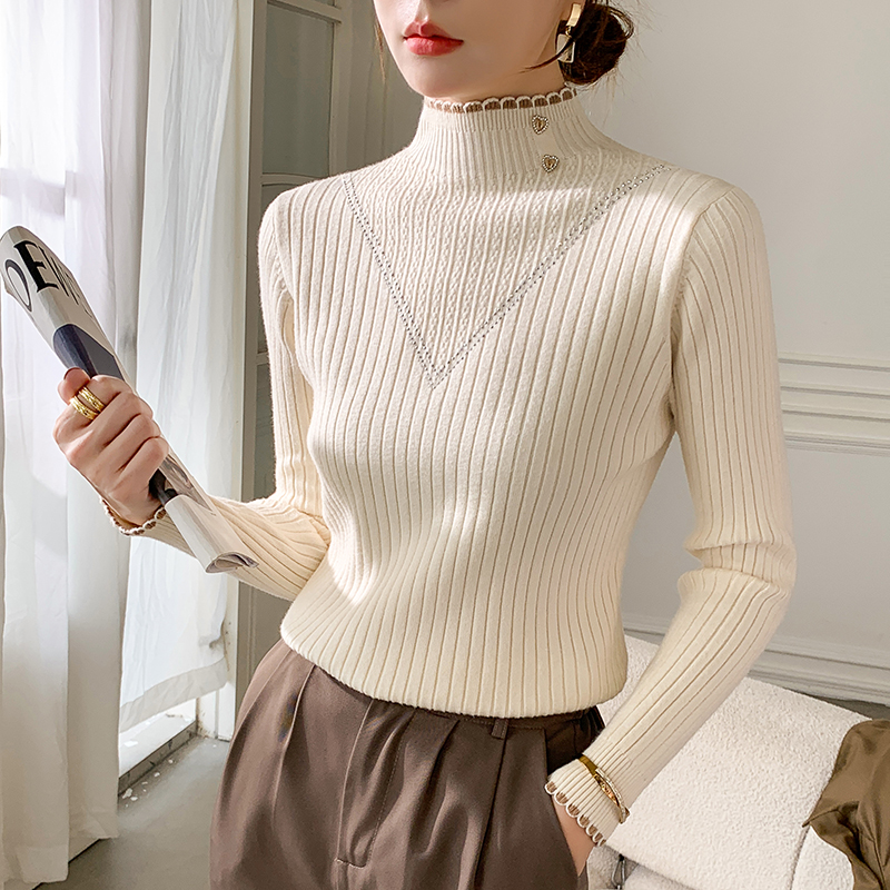 Half high collar undershirt, women's mid neck undershirt, winter innerwear, youthful and stylish, with a black fungus edge knit top