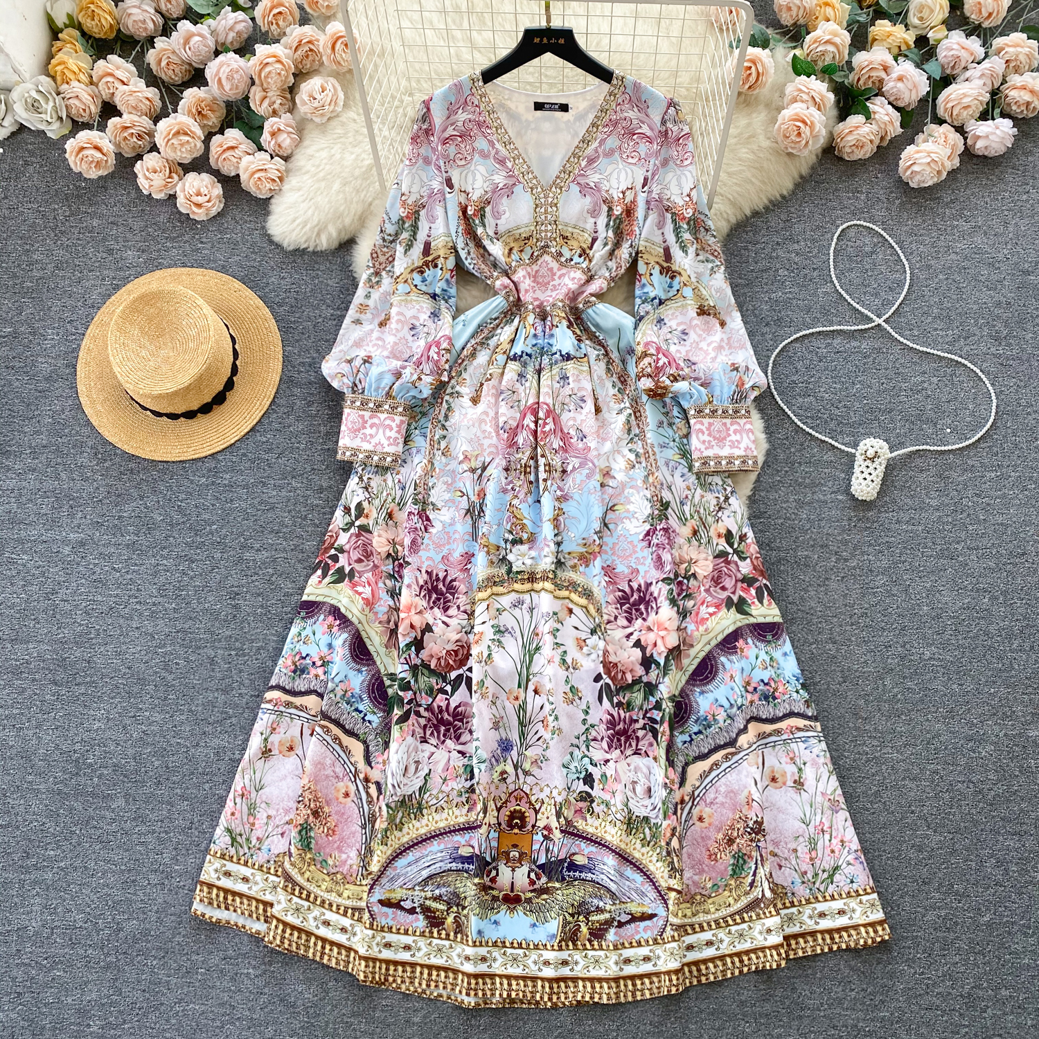 French court style retro printed temperament V-neck slim fit long bubble sleeve dress high-end niche dress