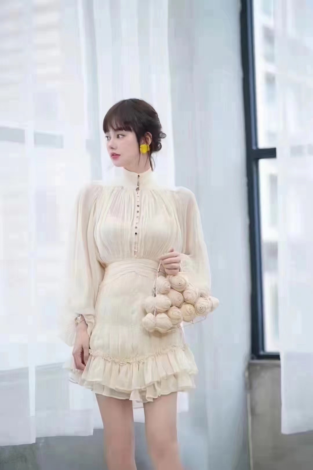 Retro court socialite temperament standing collar lantern long sleeved waist cinching slimming A-line pleated ruffle edge cake dress