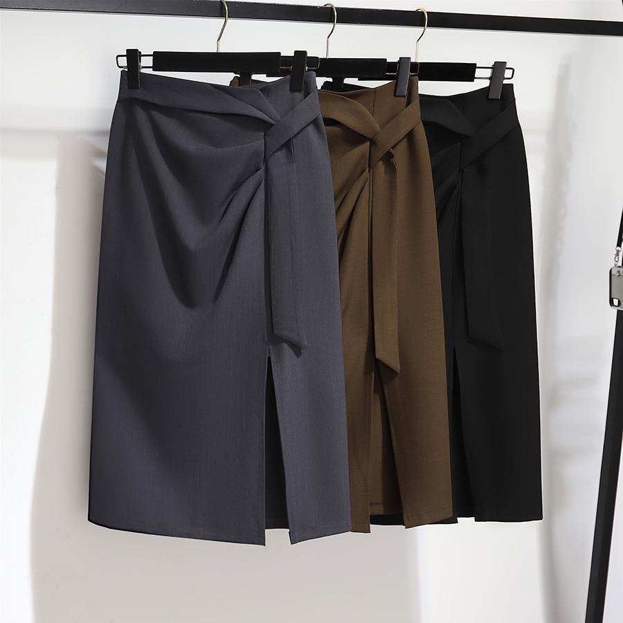Design sense of suit, half skirt, women's spring high waist, hip hugging skirt, summer dress, 2025 new style, split mid length straight tube skirt