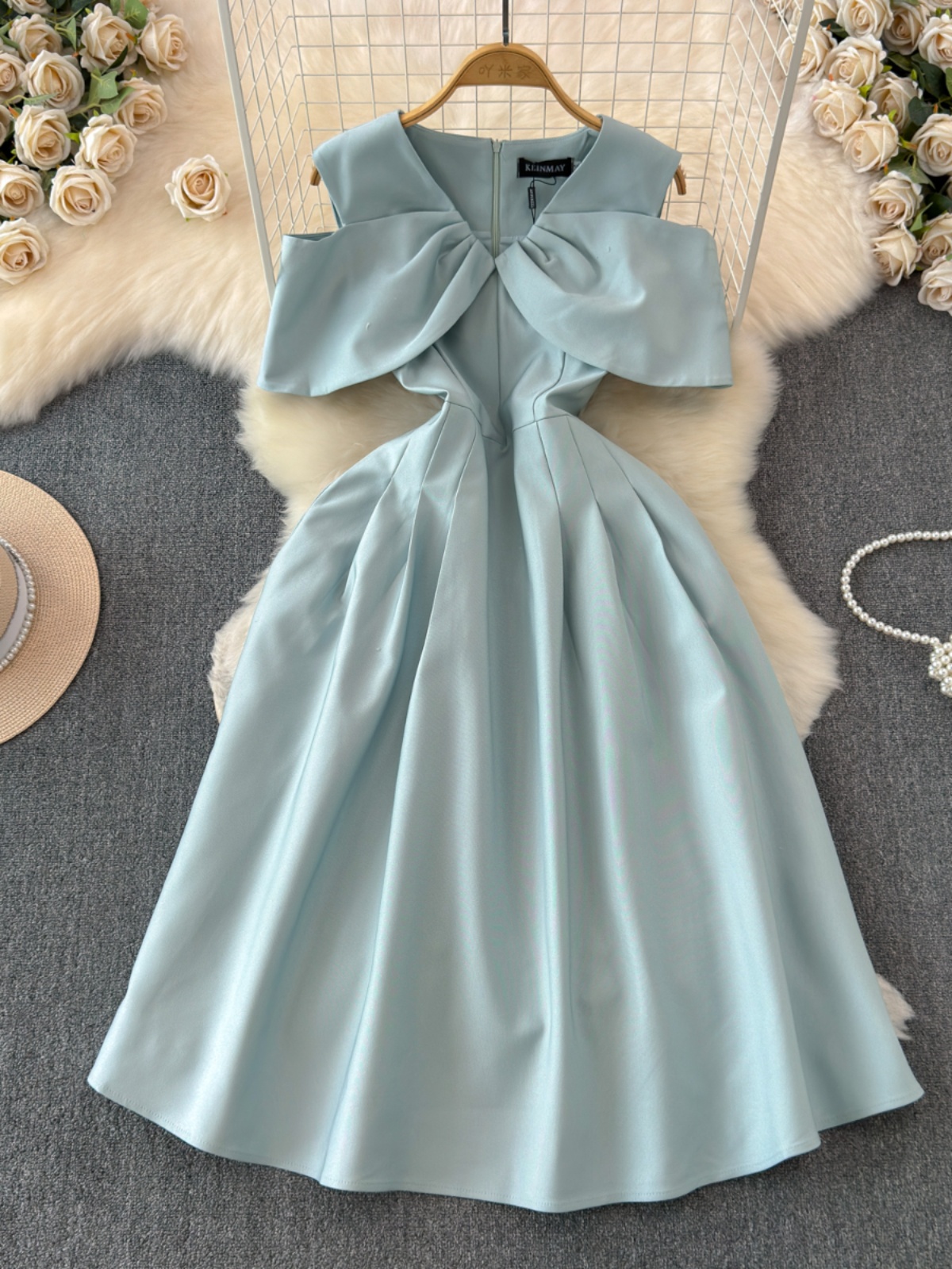 French style niche birthday dress with license, white off shoulder dress with bow and one shoulder, banquet photo long dress