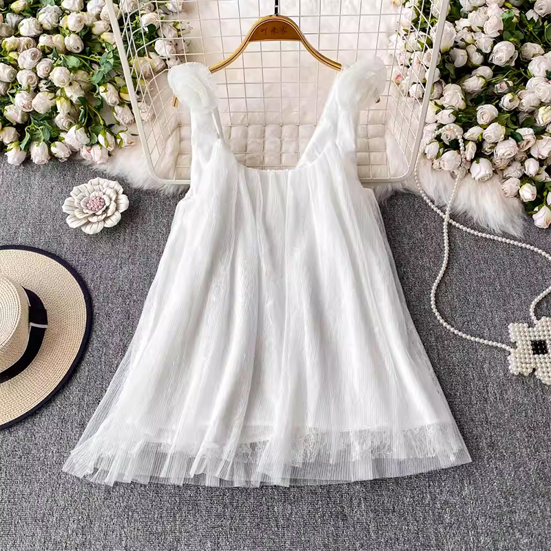 French mesh splicing three-dimensional flower camisole vest for women in the summer of 2025, a new loose fit top that covers the stomach and looks slim