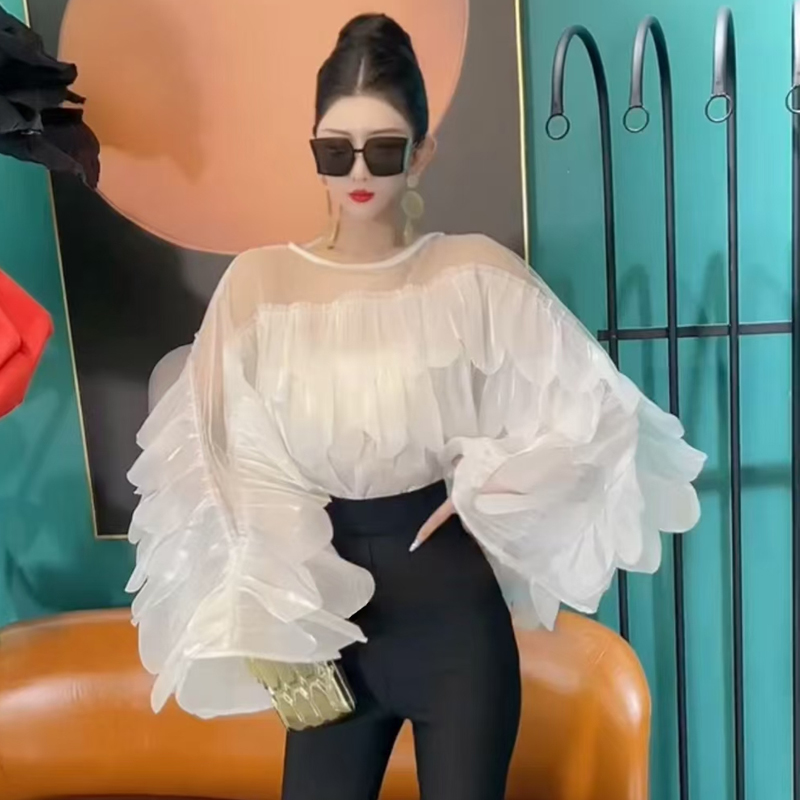 Spring fashion French ruffled chiffon shirt for women, with a unique and niche design, featuring a long sleeved top