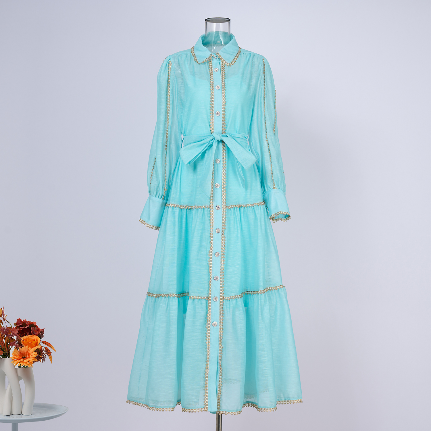 Real shot vintage palace style lantern long sleeved lapel waist cinched single breasted dress elegant dress long skirt
