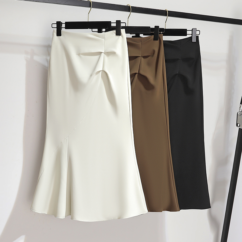 Irregular half length long skirt for women in Spring and Autumn 2025, with a niche design sense that highlights thinness, high waist, and pleated A-line wrapped buttocks and fishtail skirt