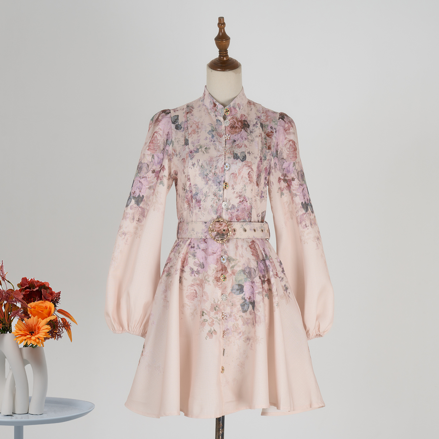 Real time spot French retro style stand up collar lantern sleeves, single breasted printed dress, spring and summer new style short skirt