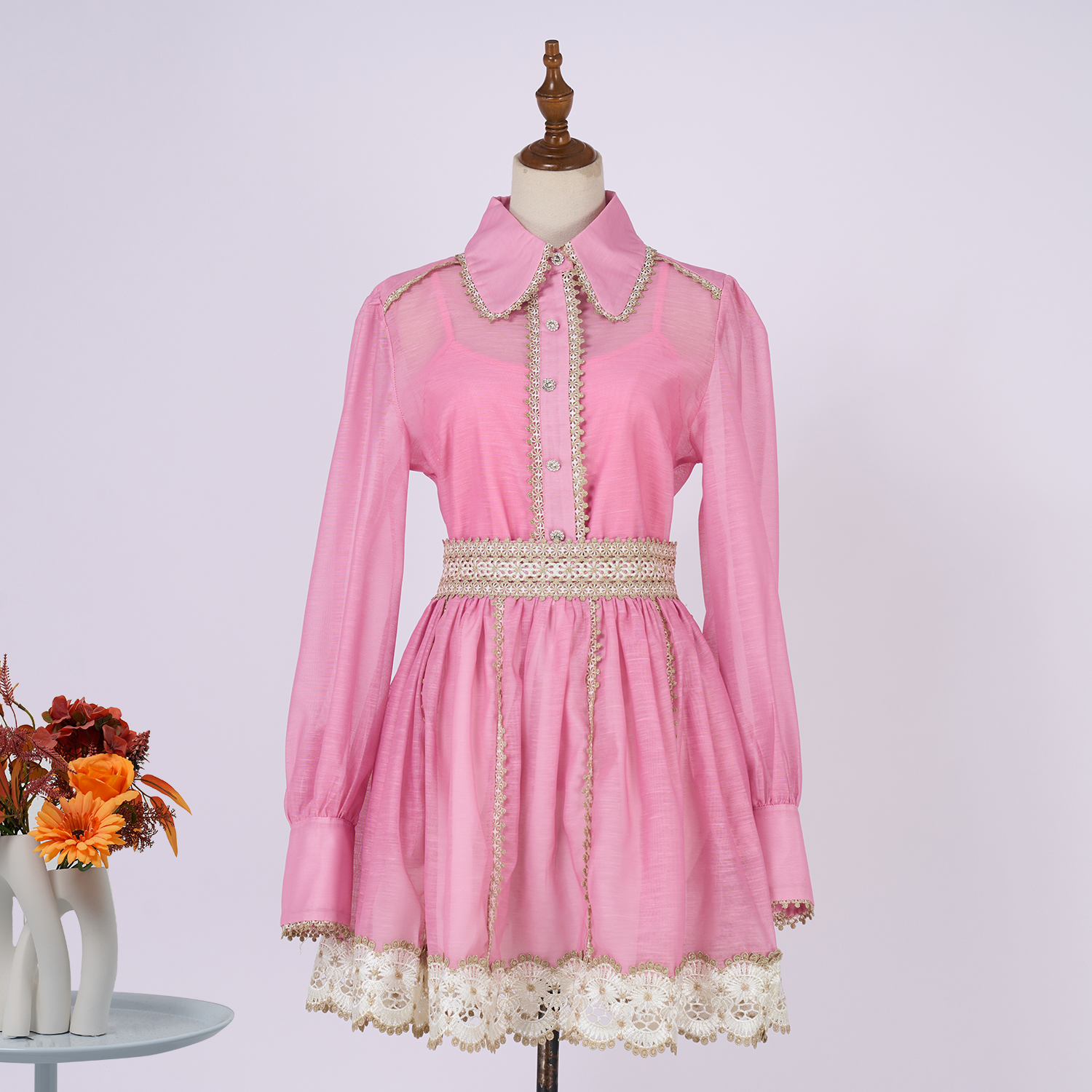Real shot spot gold wire trimmed heavy industry lace palace style shirt+high waist short skirt set with unique high-end feel