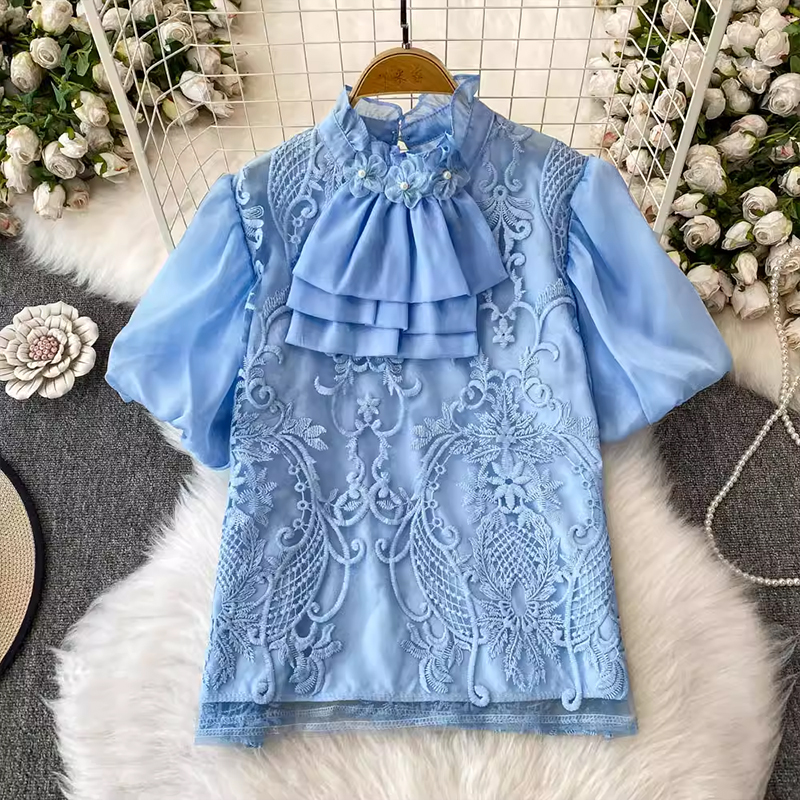 Light luxury socialite age reducing shirt for women in summer 2025, new high-end style with ruffled edge stand up collar, bubble sleeves, lace top