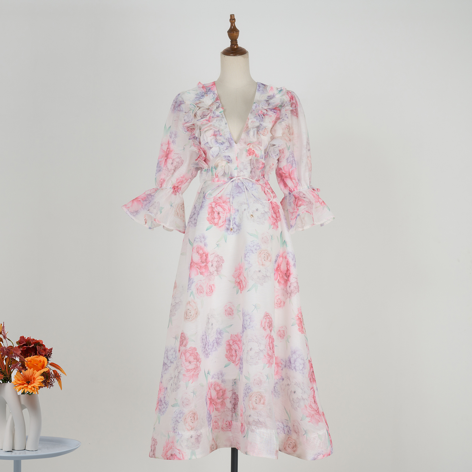Real shot spot, niche foreign trade, European and American vacation style, lantern sleeves, flower button printed skirt, elegant socialite dress, long style