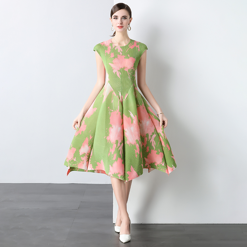 Sanzhai Foreign Trade Fashion Wrinkle Dress 2025 New Round Neck Sleeve Printed Waist Shrinking and Slimming Puff Skirt