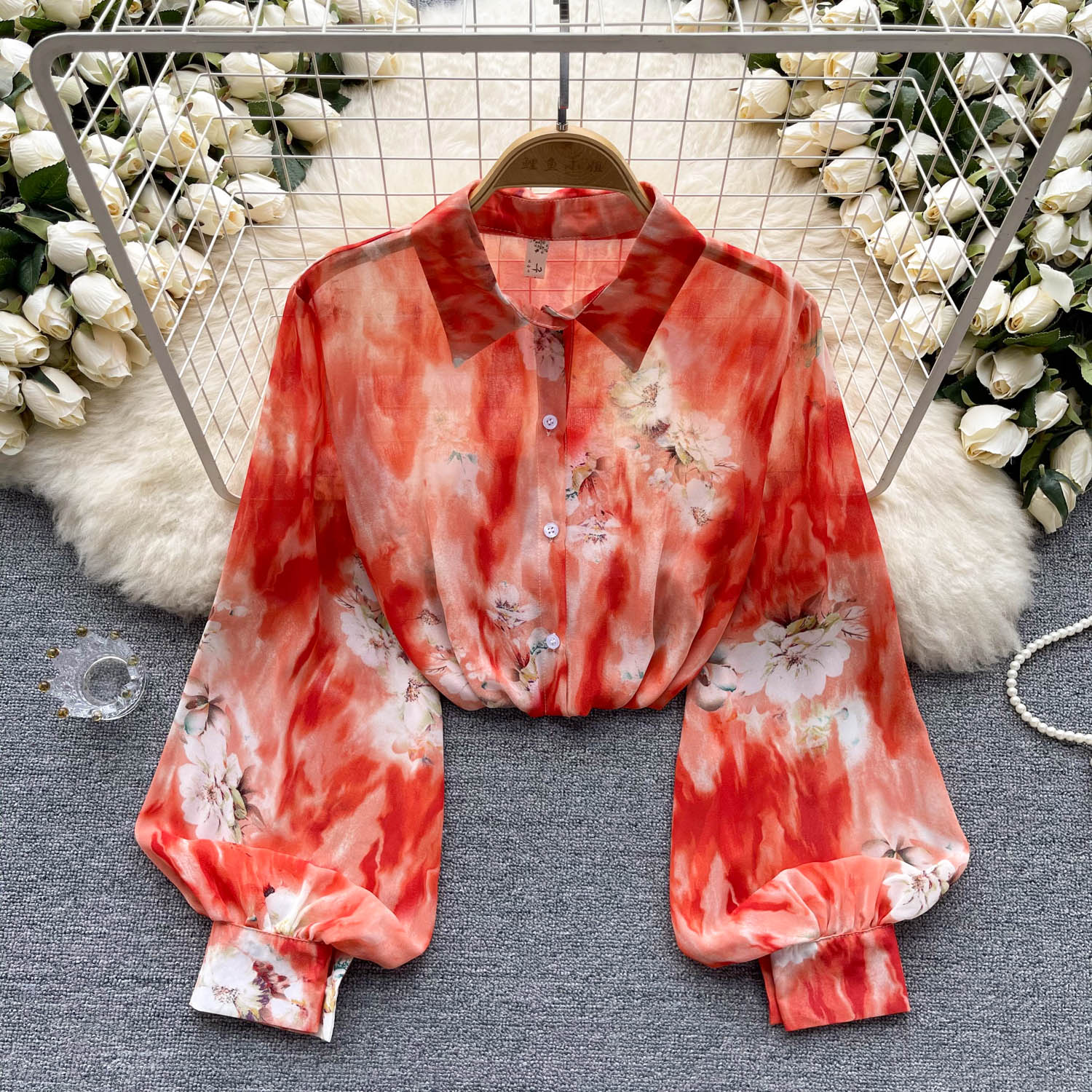 Commuting versatile shirt for women in the spring and summer of 2024, thin design, printed, loose, age reducing, fashionable long sleeved shirt top