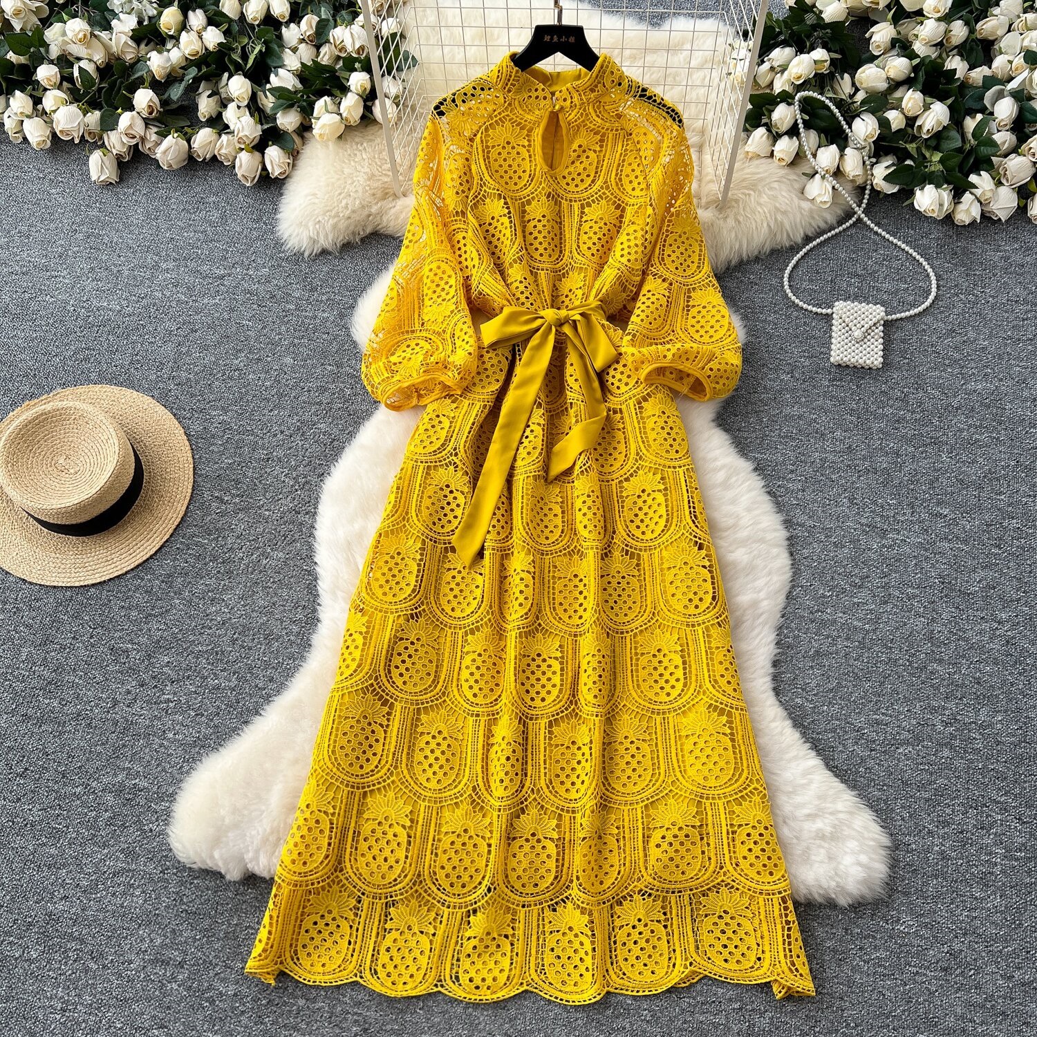 Noble and Elegant Women's Dress 2025 New Heavy Industry Hollow Hook Flower Lace Waist Lantern Sleeve French Long Dress