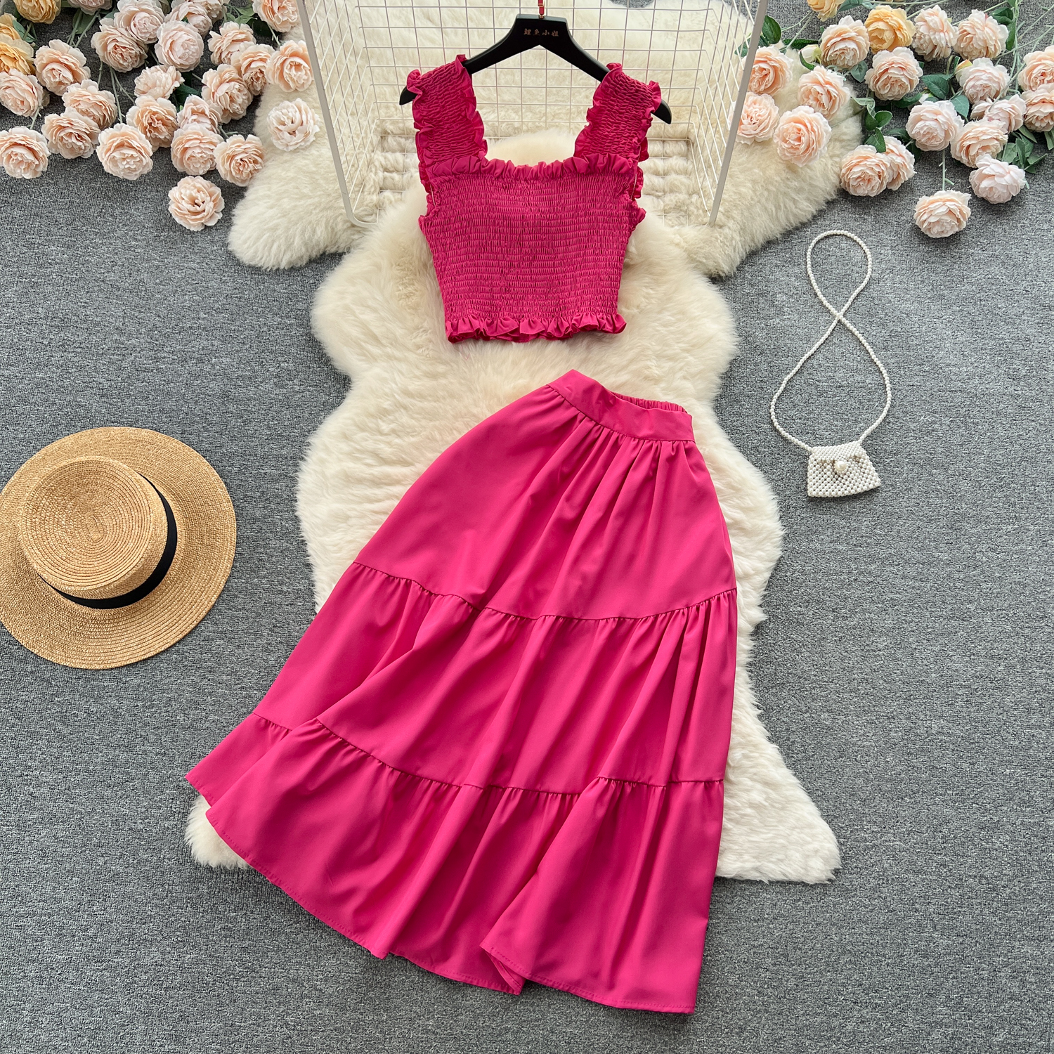 Niche vacation style French suit women's elastic camisole top+high waisted half length skirt sweet and spicy two-piece set