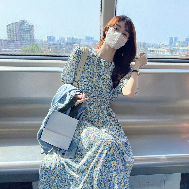 Small fresh bubble sleeve floral dress for women in summer 2025 new French style first love gentle atmosphere long skirt