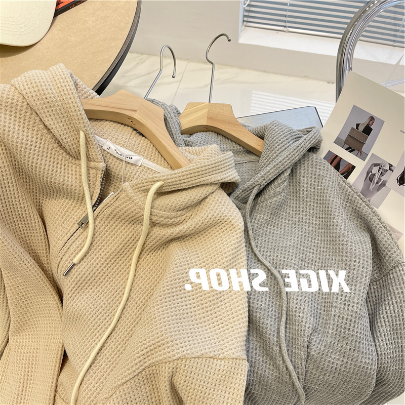 Autumn and winter women's clothing outfit, Waffle hooded sweatshirt, women's new loose and slimming design jacket, women's zipper cardigan
