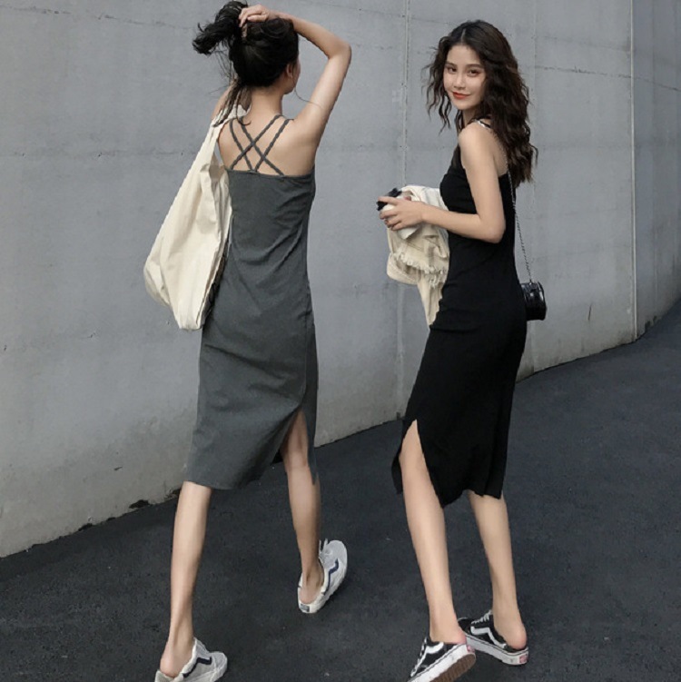 Medium to long camisole dress for early autumn 2023, new women's slit style, slimming and slimming, paired with a base skirt