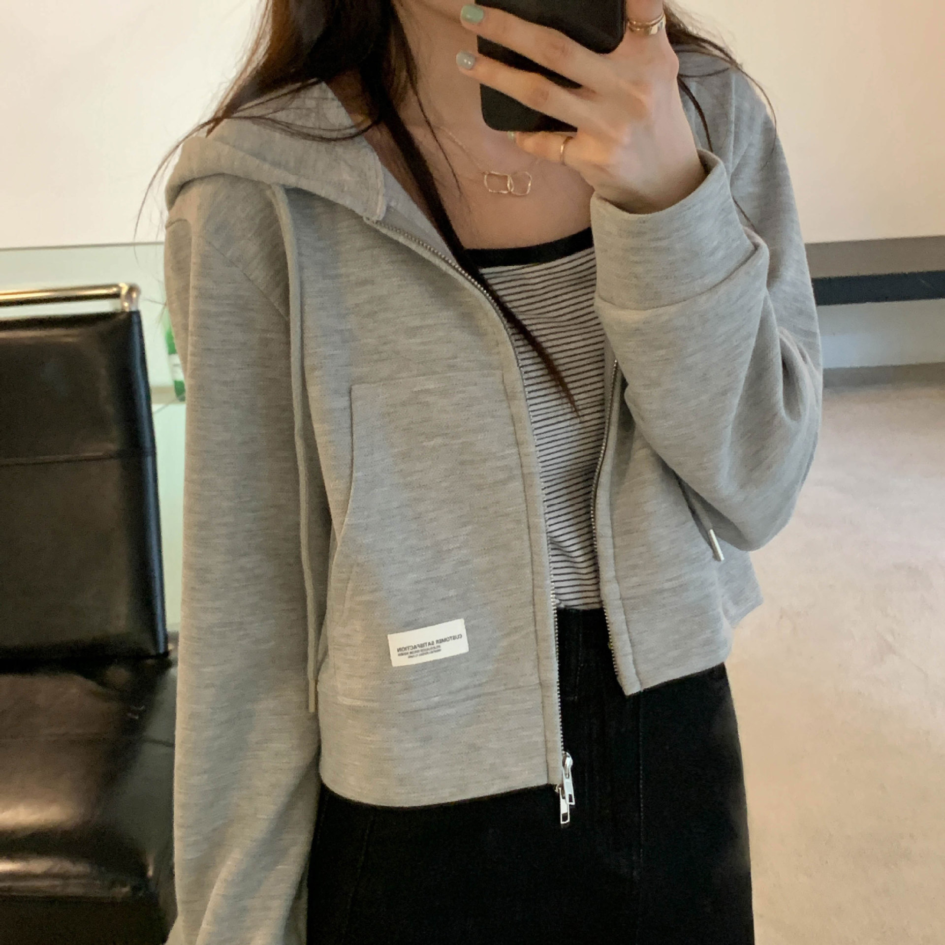 Thin hoodie, women's short zipper, solid color, niche design, spring and summer short top, casual hooded cardigan wholesale