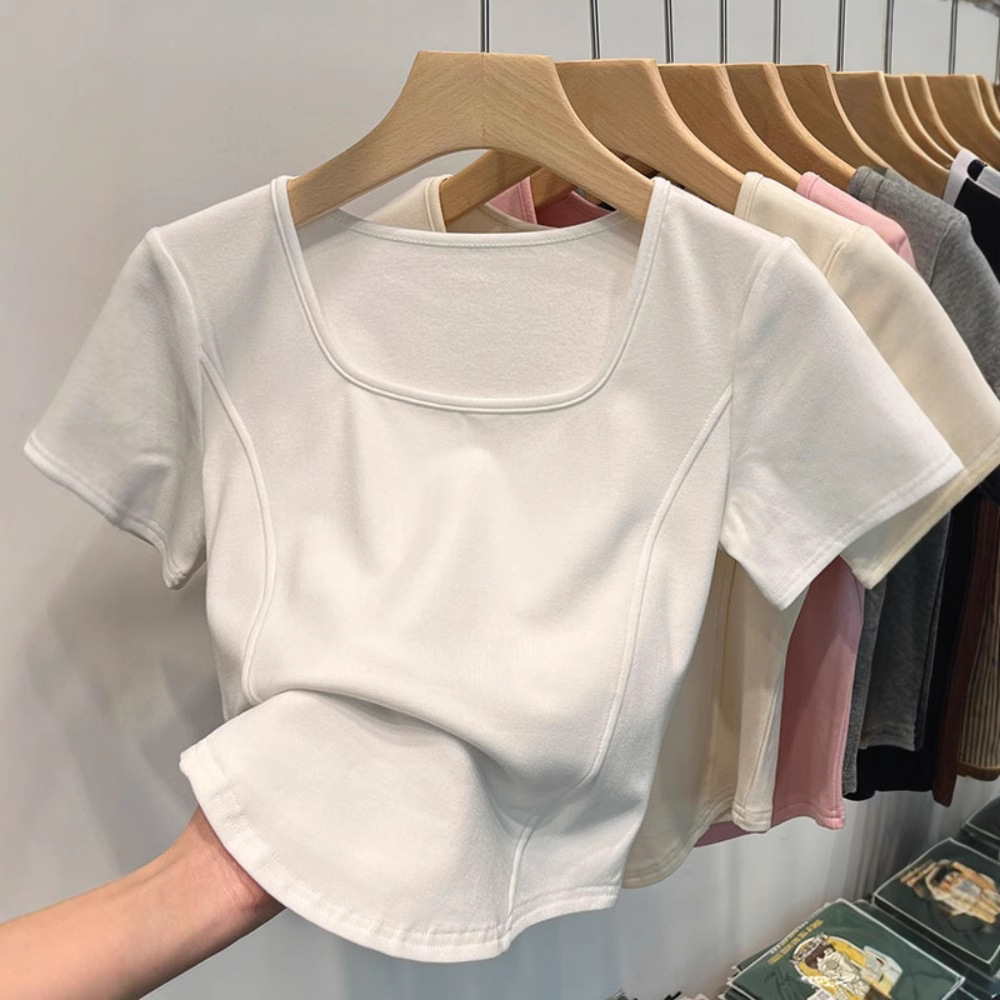 Square neck shoulder white short sleeved T-shirt for women in summer, curved hem, large neckline, slim fit and slimming short fishbone top