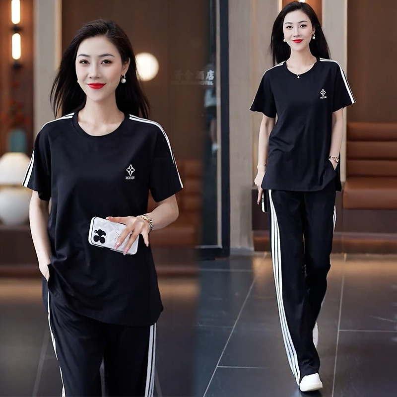 Imitation cotton casual sports suit women's 2025 summer new fashionable loose fit plus size short sleeved wide leg pants two-piece set trendy