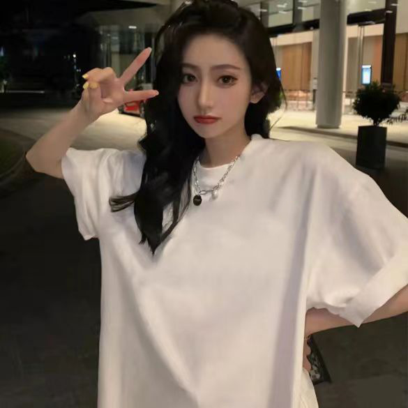 2025 summer new Korean version simple and versatile pure white short sleeved T-shirt for women, loose and slimming, Hong Kong style student top for women