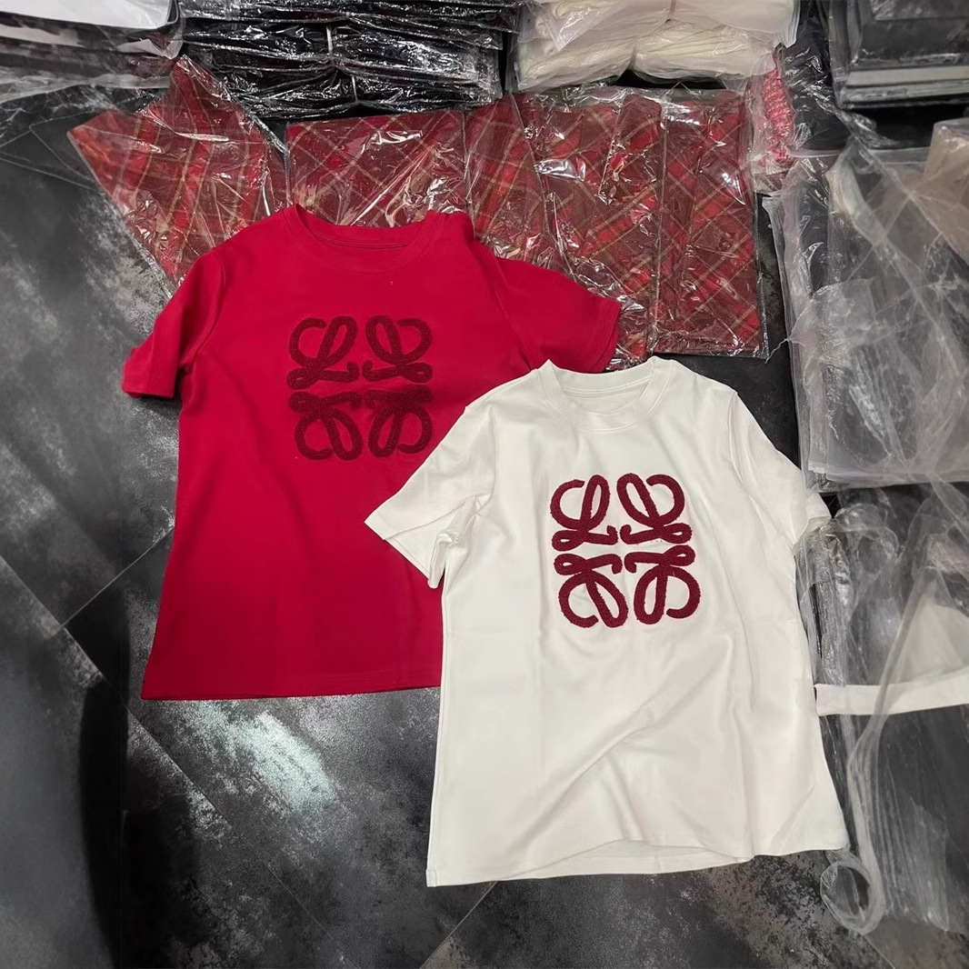 Fashion shoulder round neck short sleeved T-shirt for women in early spring, new heavy industry towel embroidery versatile casual top for women