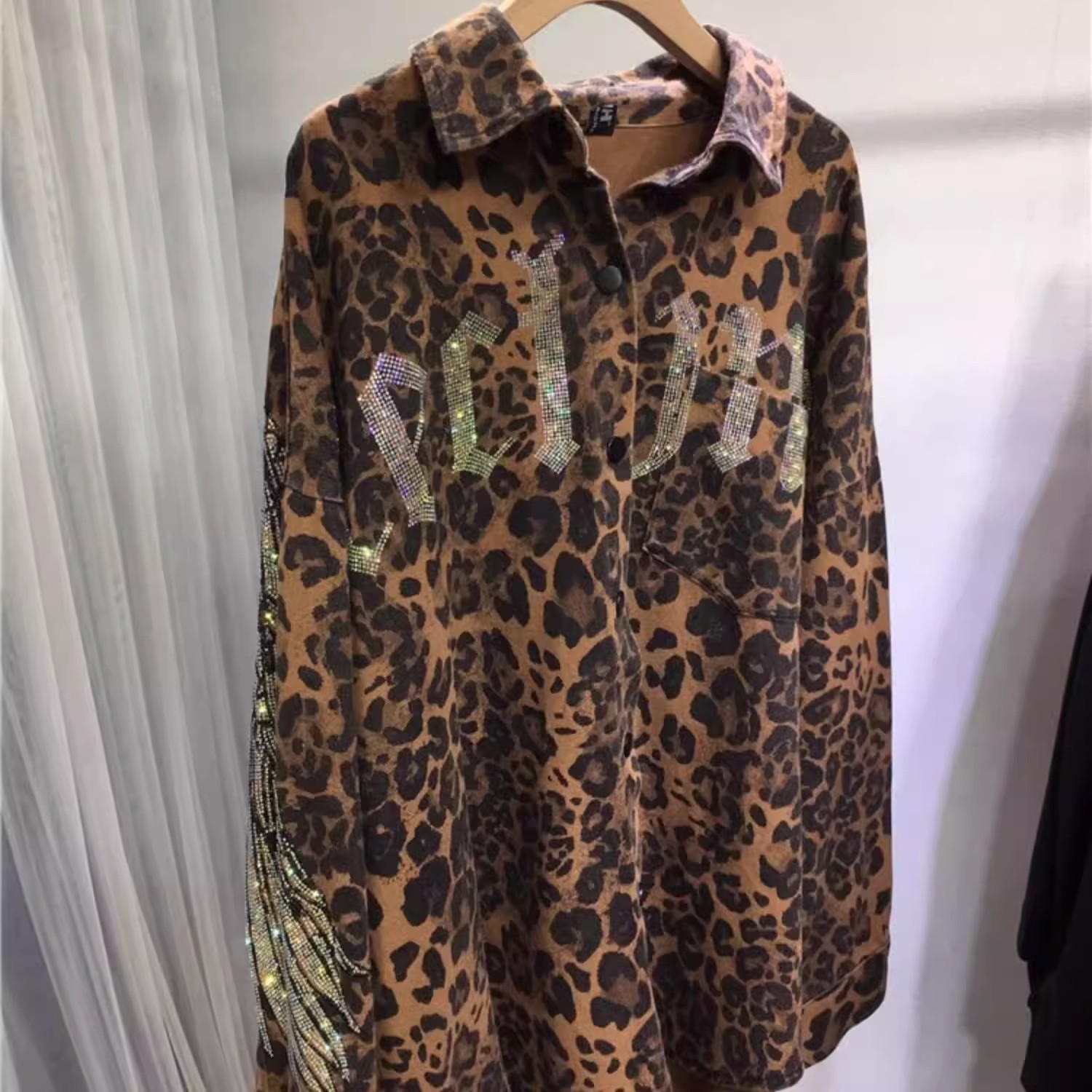 Extra Large 100-150KG Fat M Heavy duty Hot Diamond Wings Shirt Light Luxury Leopard Coat Loose Medium to Long Women's Shirt