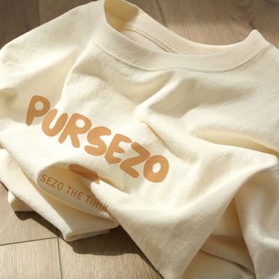Short sleeved T-shirt for women in summer 2023, with a niche design and a small half sleeved top for dairy fashion. Ins trend