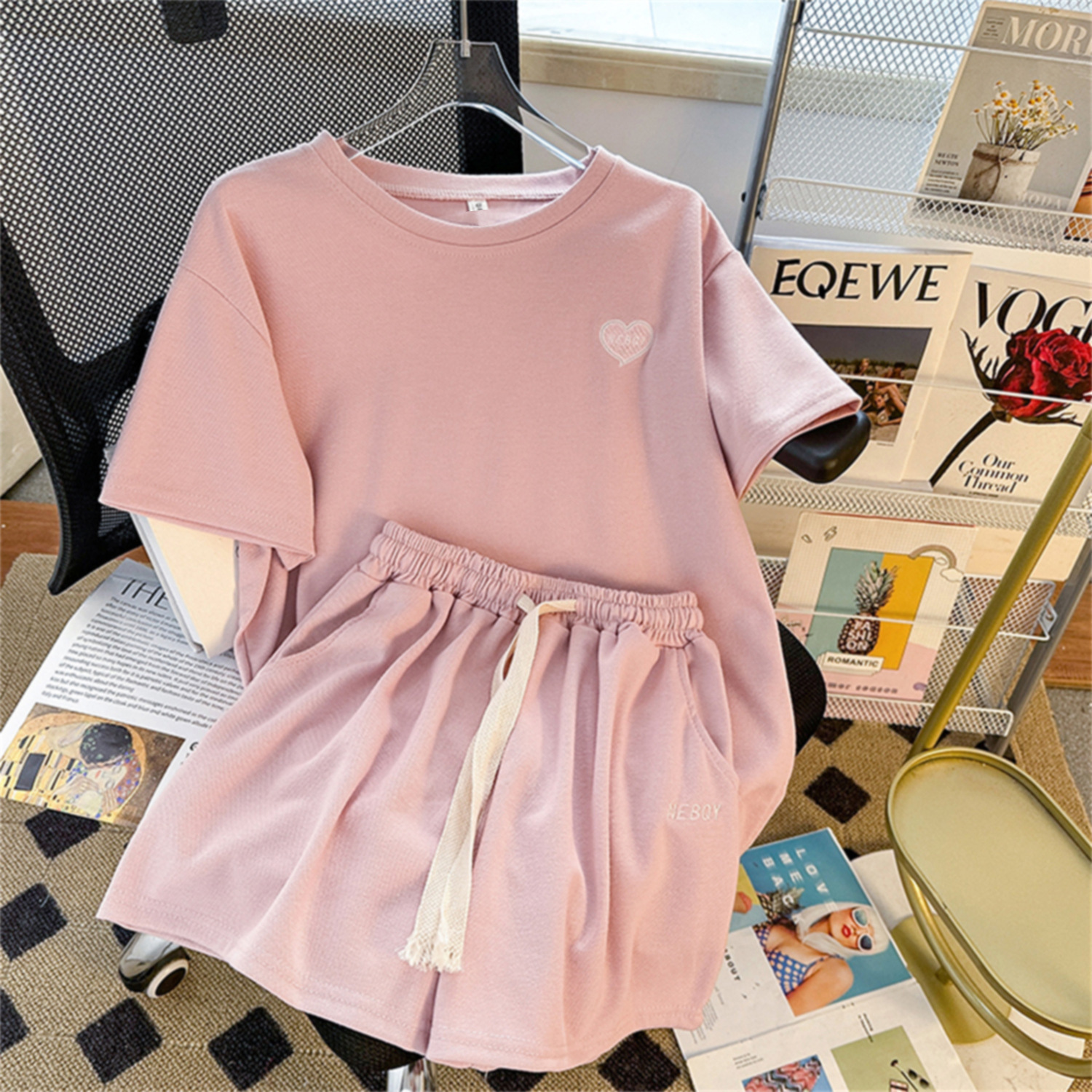 Cross border summer casual fashion pink short sleeved shorts sports suit women's Korean version loose small two-piece set trendy