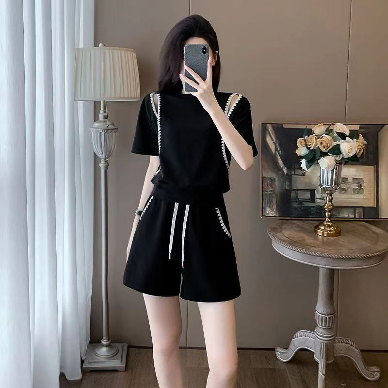 Summer sportswear set for women 2025 new style fashionable slimming and stylish loose short sleeved shorts casual two-piece set