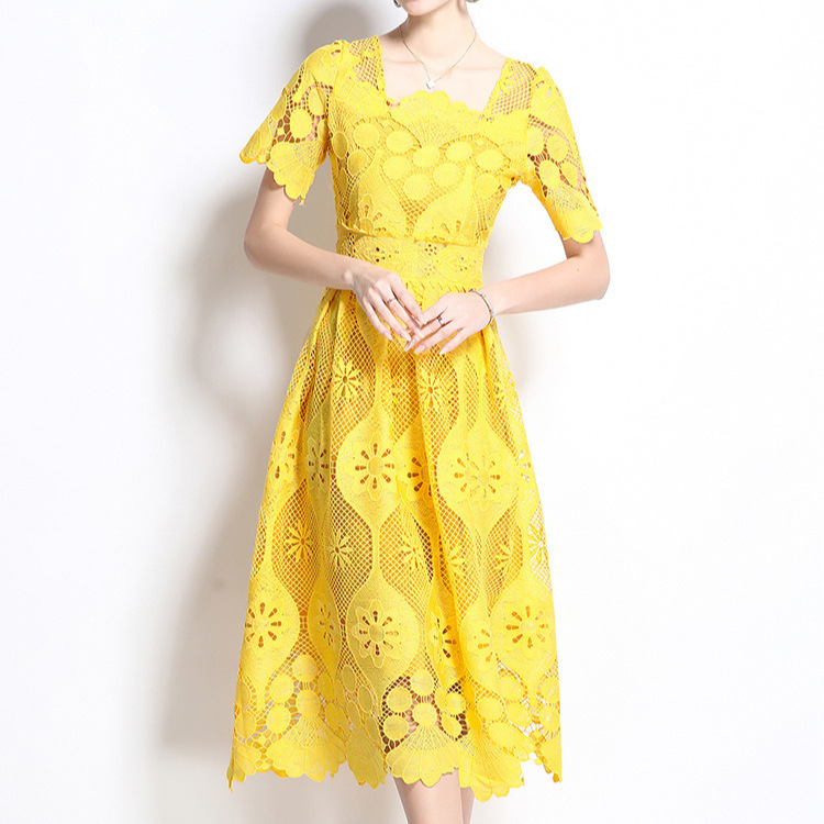 High end fashion short sleeved dress for women 2025 new style French heavy industry hollow hook flower lace waist cinching elegant long skirt