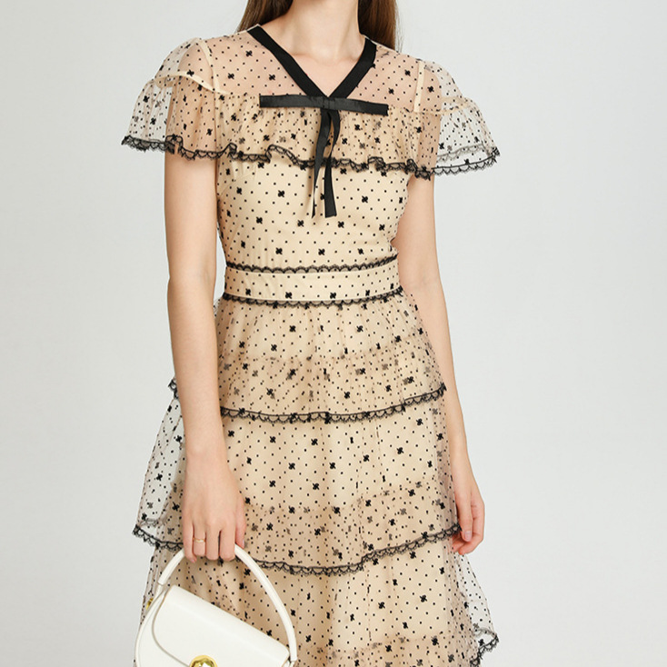 French high-end temperament, contrasting color bow dress, women's summer waist cinching and slimming, exquisite floral cake long dress