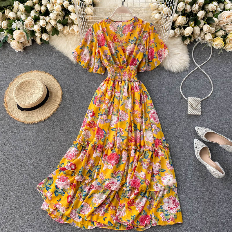 European and American runway style beautiful dress with V-neck and ruffled edges, high waist, slim fit and slimming, big skirt, forest printed fairy skirt