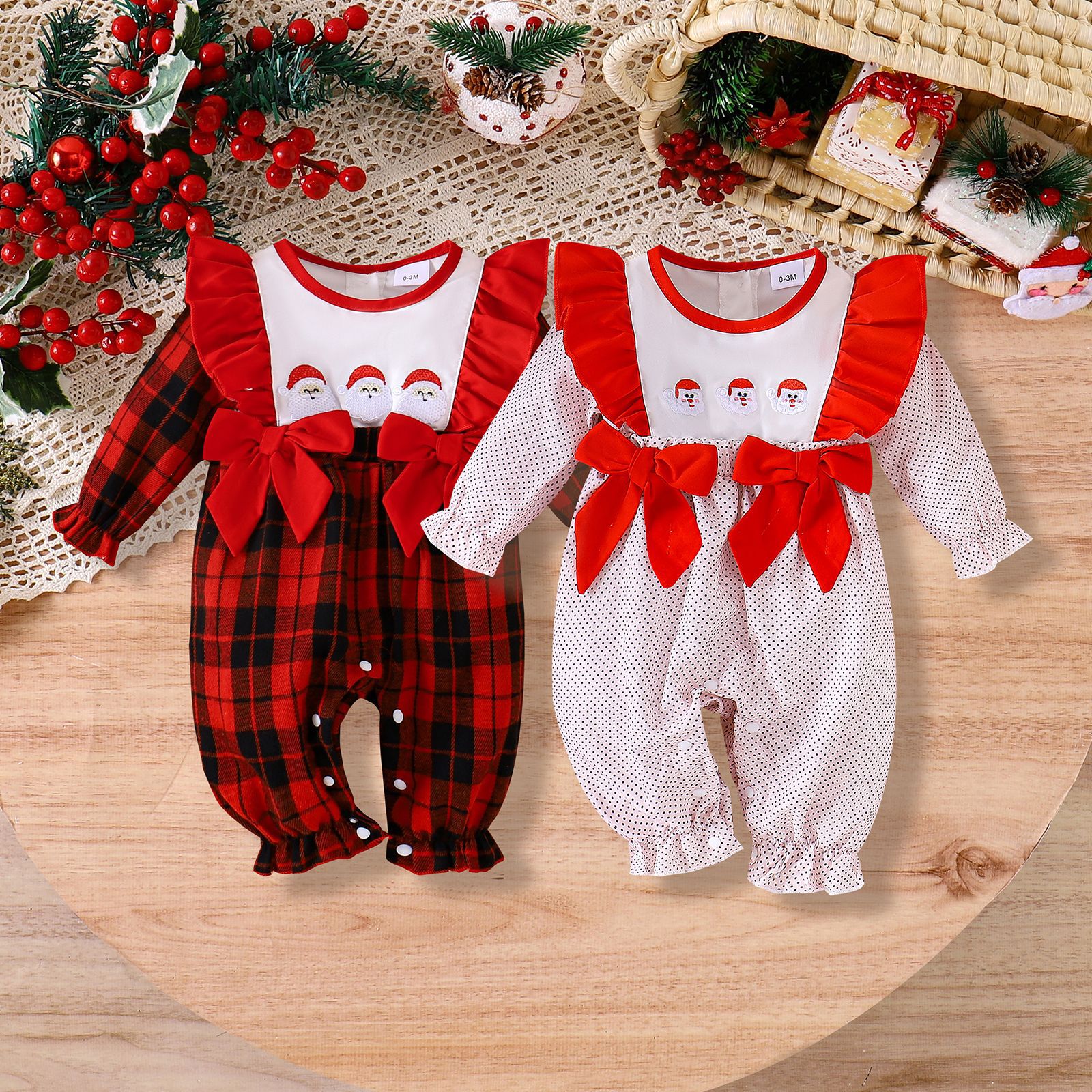 Foreign trade children's clothing cute baby girl Santa Claus pattern long sleeved jumpsuit