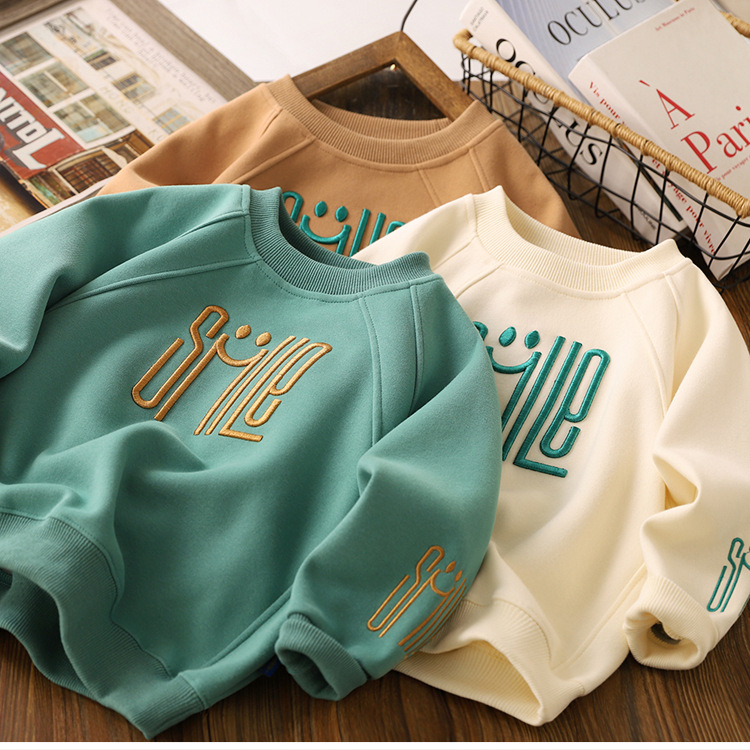 New Korean style pullover for boys and babies in spring and autumn, mid size and large children's Korean style plain color fashionable letter casual hoodie