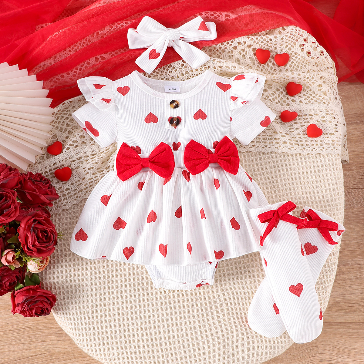 Foreign trade European and American girls summer red heart pattern short sleeved jumpsuit, estimated socks