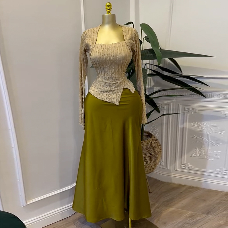 European and American women's clothing 2025 new sweet and fresh square neck long sleeved base shirt high waist A-line skirt two-piece set