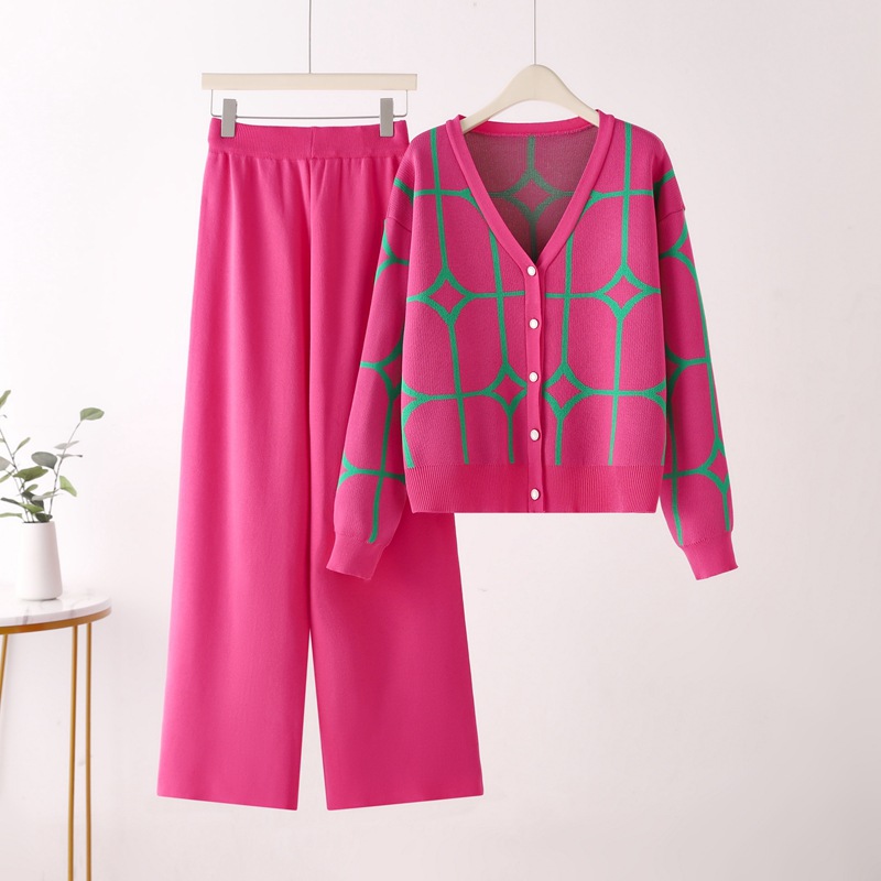2023 autumn and winter new cardigan line pattern knitted two-piece set for Europe and America, loose and meat blocking, slimming and wide leg pants set