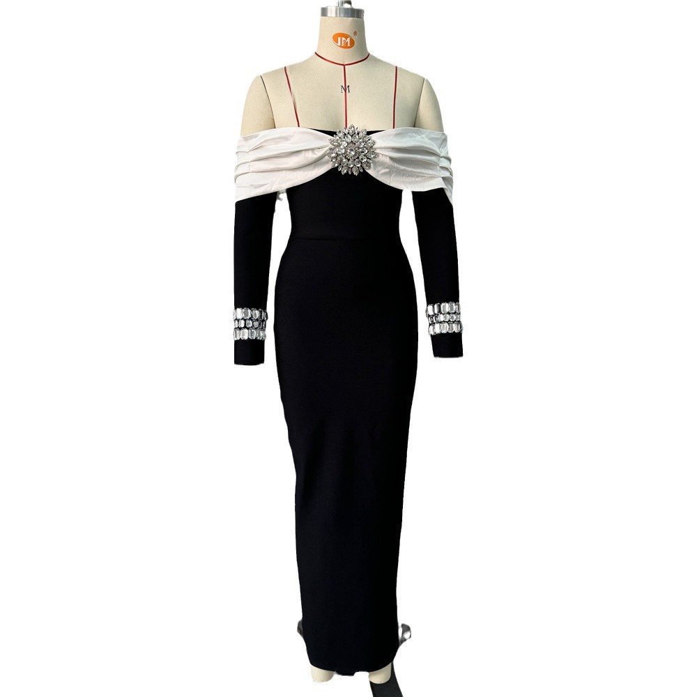 New sexy bandage dress with European and American style contrasting color heavy industry diamond ordering evening dress elegant one shoulder women's clothing New sexy bandage dress with European and American style contrasting color heavy industry diamond ordering evening dress elegant one shoulder women's clothing