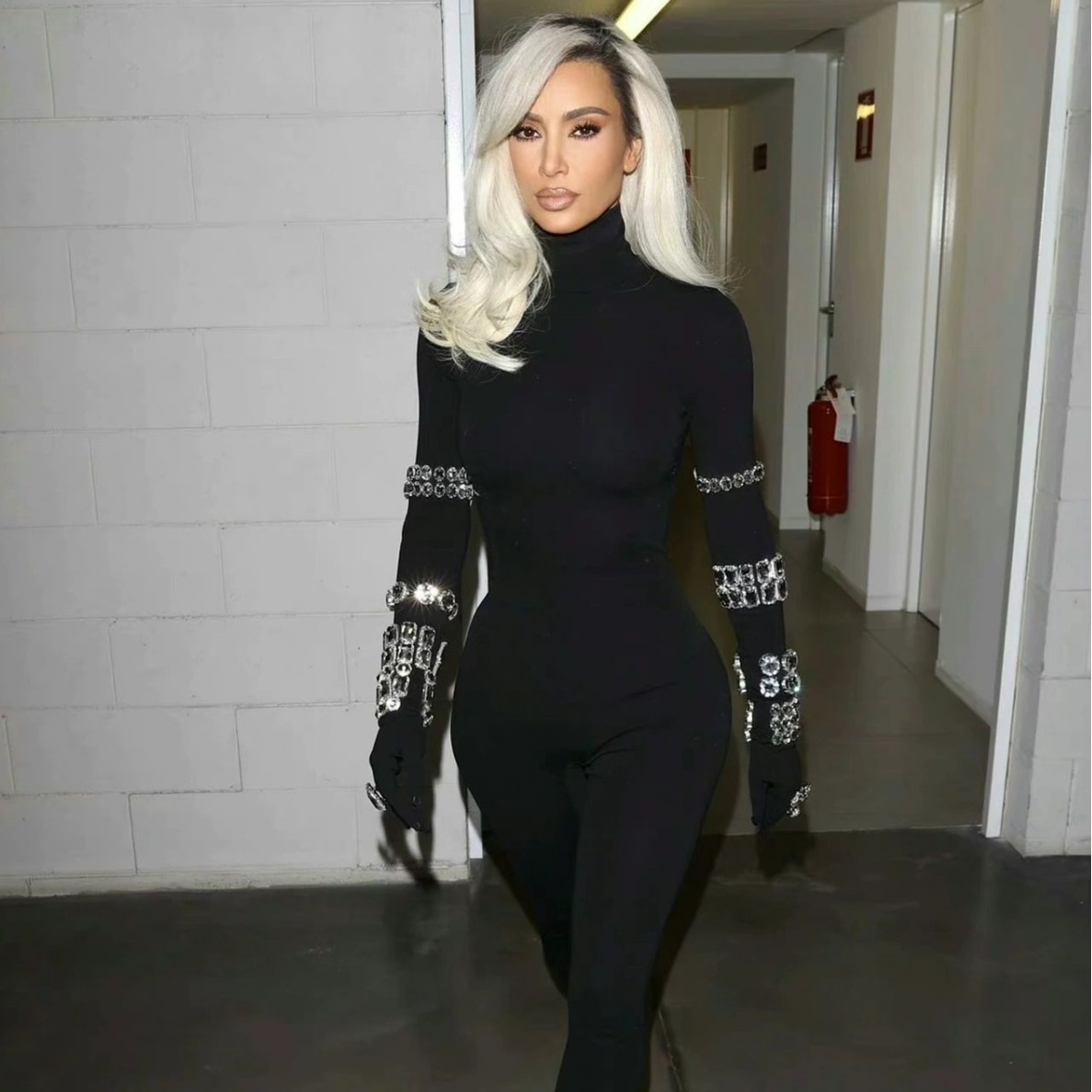 2024 new jumpsuit handmade diamond high neck bandage jumpsuit long sleeved tight fitting slimming women's clothing independent station