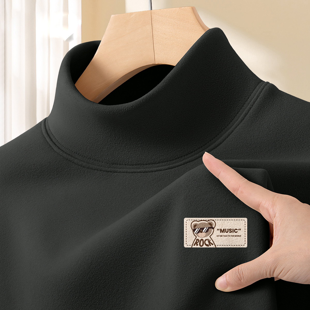 German velvet semi high neck base shirt for men, brushed and skin friendly thick long sleeved T-shirt, winter new style printed inner top, trendy