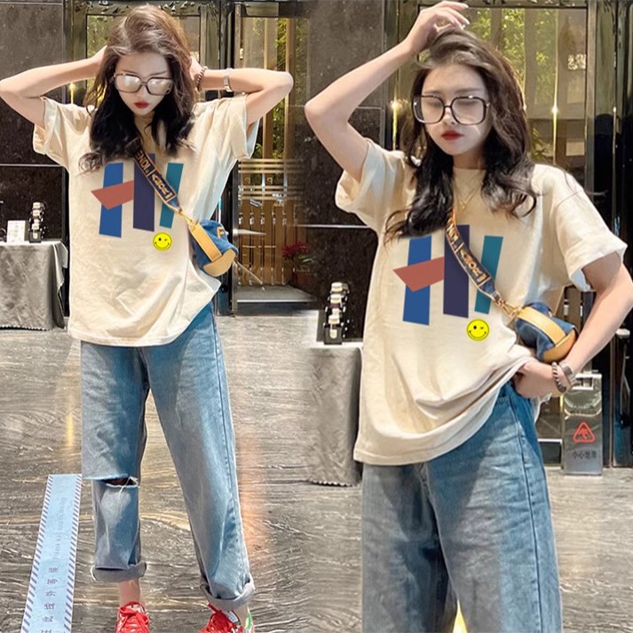 Short sleeved T-shirt for women in summer 2024, European style large edition, loose round neck, medium to long, versatile half sleeved top, trendy Instagram