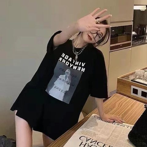 Medium to long T-shirt for women in summer 2023, with letter short sleeved ins, trendy inner layer, bottom layer, trendy outer layer, loose half sleeved top Medium to long T-shirt for women in summer 2023, with letter short sleeved ins, trendy inner layer, bottom layer, trendy outer layer, loose half sleeved top